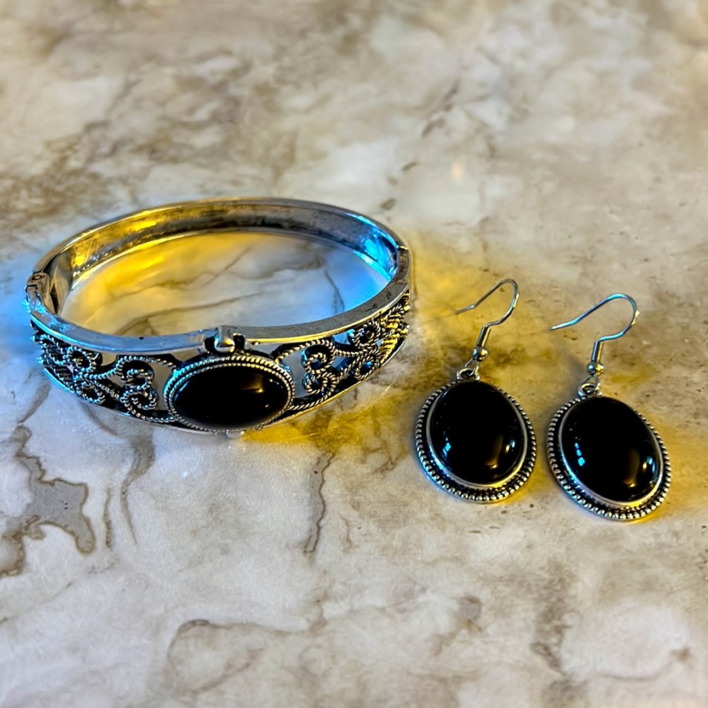 Black Obsidian Bracelet & Earring Set - Picture 3 of 4